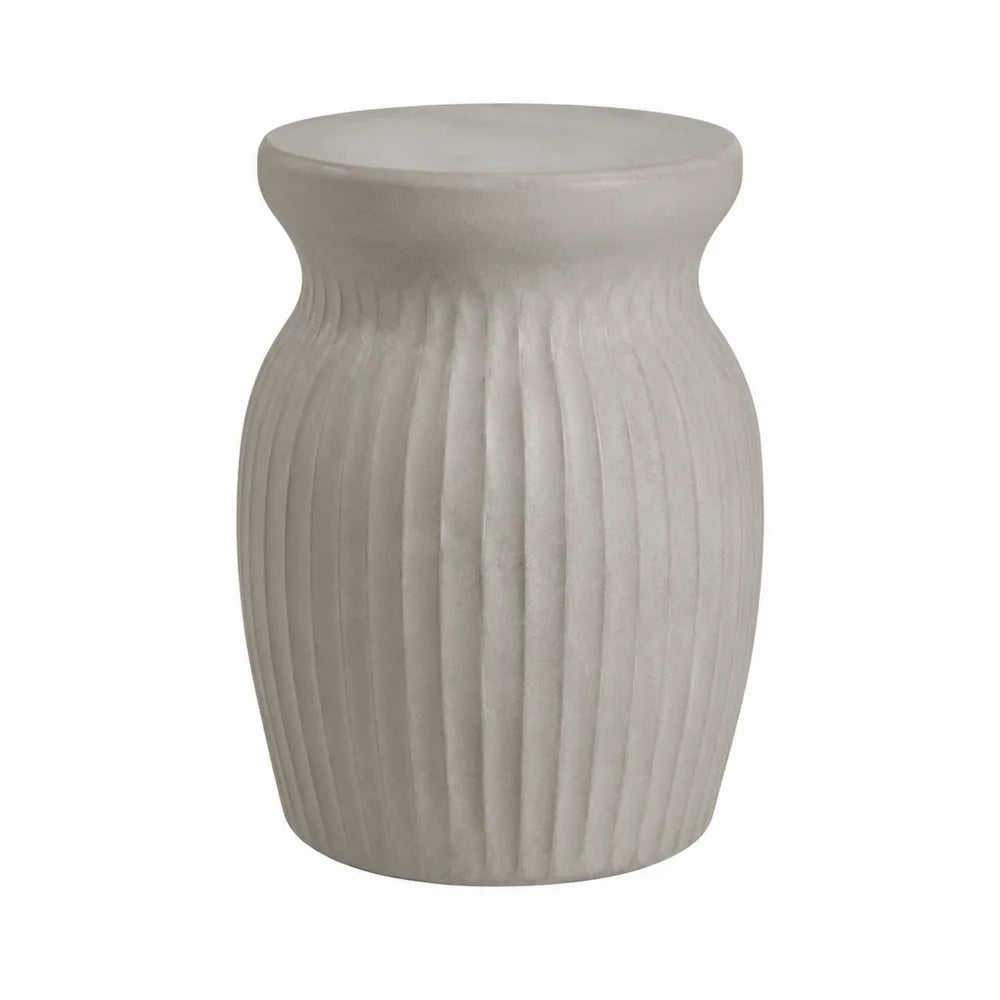 Table d'appoint d'extérieur en béton fibré gris clair forme tonneau rainurée 36 cm x 36 cm x 46 cm